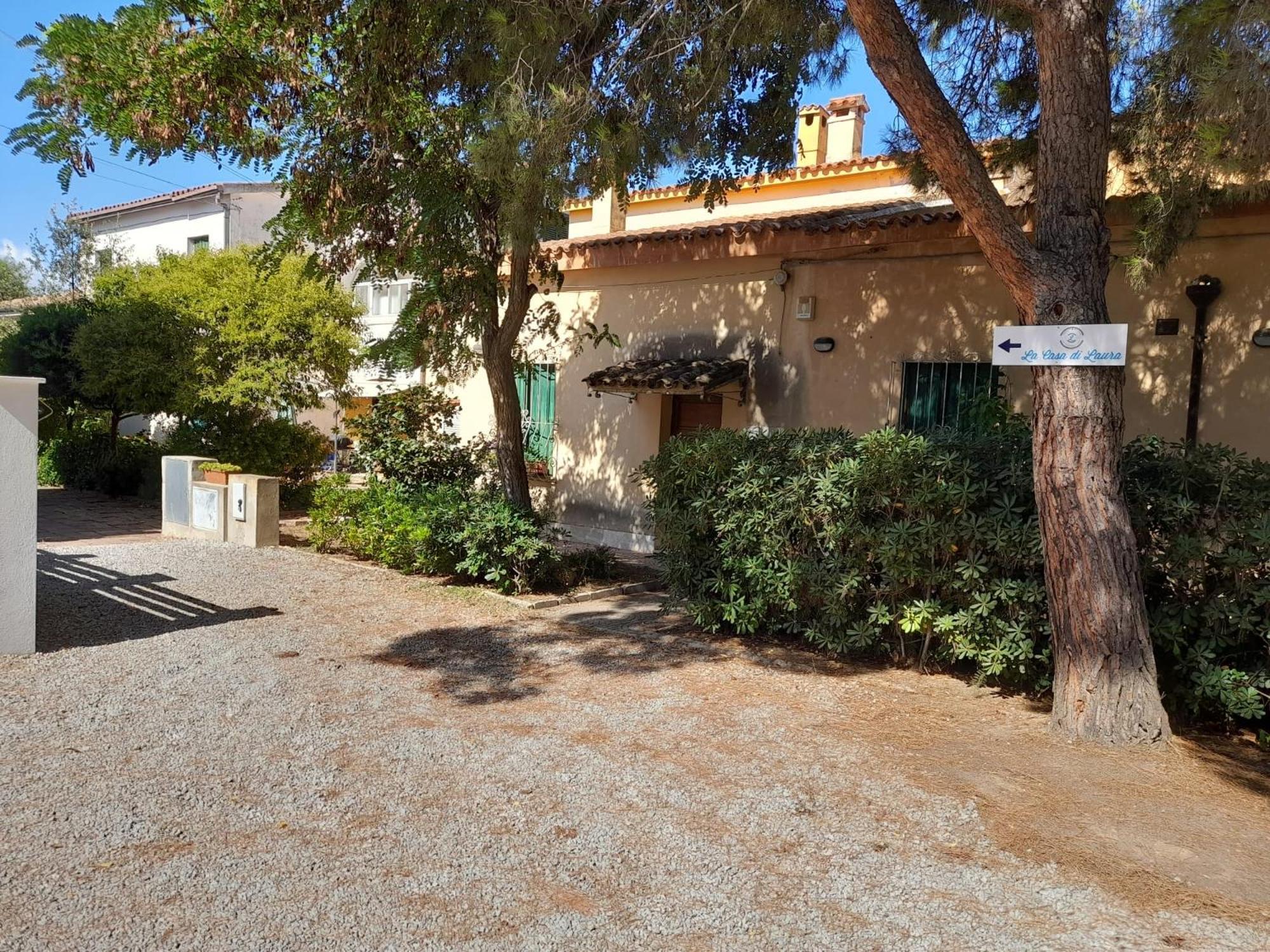 Apartamento La Casa Di Laura Tortolì Exterior foto